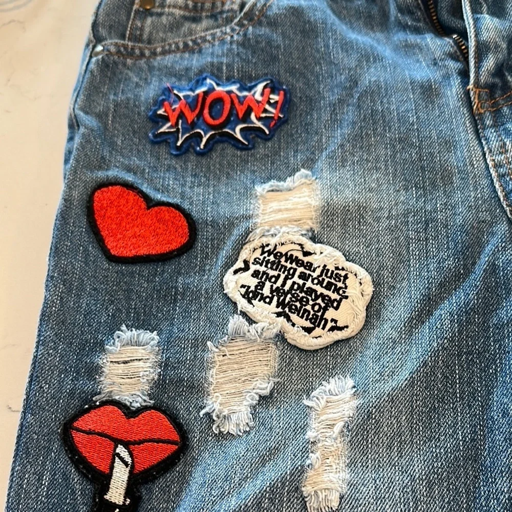 Trendy Distressed Blue Jeans with Embroidery